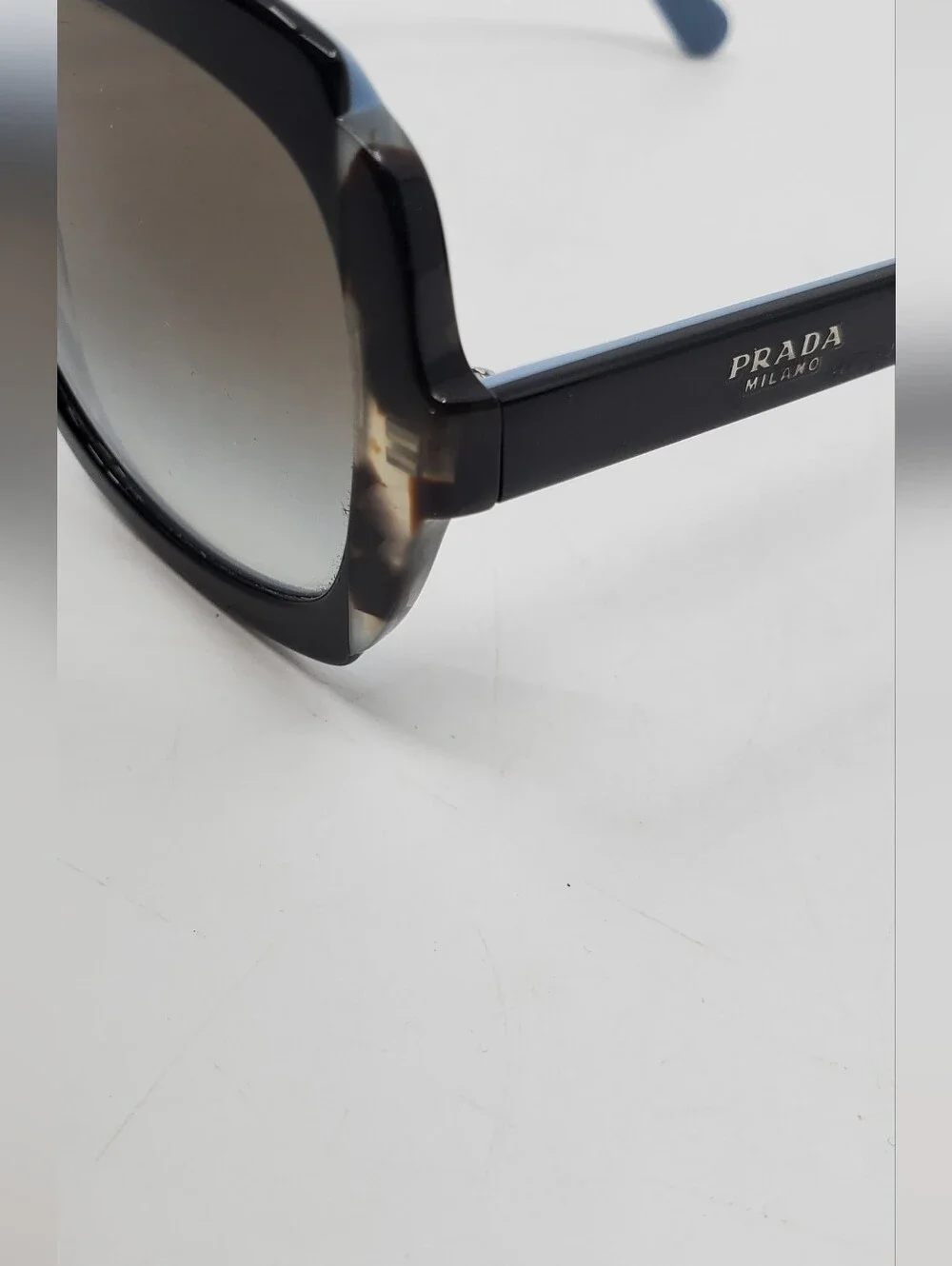 Prada Sunglasses SPR 16U